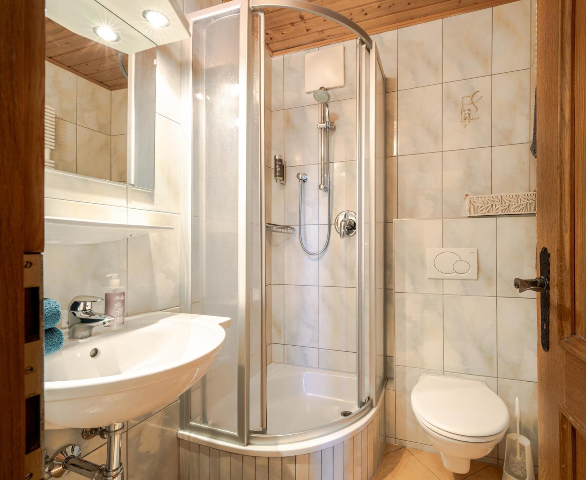 Oberlehenhof Villa Kaprun Room photo